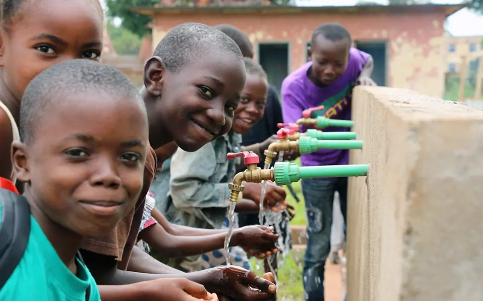 Zentralafrikanische Republik: UNICEF sorgt für sauberes Wasser in den Schulen. | © UNICEFLe Du Sauberes Wasser ist wichtig, damit sich Krankheiten nicht immer weiter ausbreiten können.