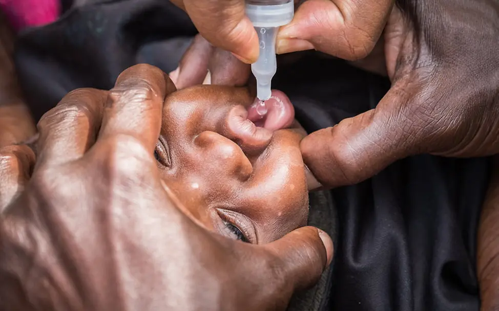 Impfungen sind lebenswichtig für die Kinder in der Zentralafrikanischen Republik | © UNICEF/Sokhin UNICEF impft Kinder weltweit - zum Beispiel gegen Polio (Kinderlähmung)