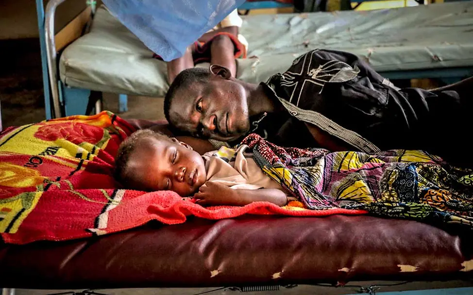 Mangelernährung und Gewalt in Zentralafrika: Die Kinder sind in größter Gefahr! | © UNICEF/Le Du Rettung in höchster Not: Pierre ist lebensbedrohlich mangelernährt