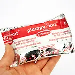 Spende verschenken: Erdnusspaste gegen Mangelernährung