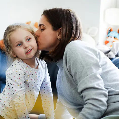 Ukraine Krieg: Eine Mutter und ihre Tochter sind nach Deutschland geflüchtet | © UNICEF/Maizhara Ukraine Krieg: Eine Mutter und ihre Tochter sind nach Deutschland geflüchtet