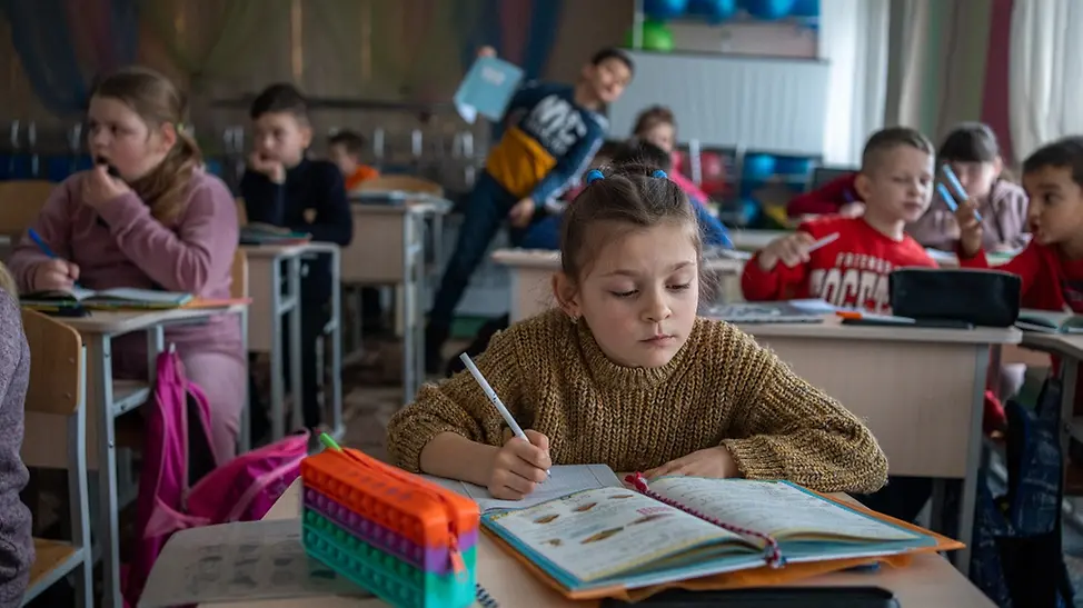 Winter in der Ukraine: UNICEF hält Kinderarten warm | © UNICEF/Filippov UN0778554