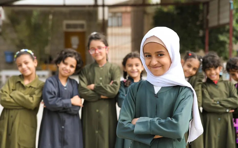 Schülerinnen im Jemen | © UNICEF Fakten über Mädchen zum Weltmädchentag: Mädchen wollen lernen