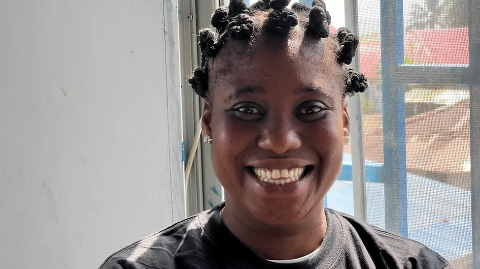 New Kru Adolescents Resource Center, Porträt von Harriet (26) | © UNICEF/UNI560198/Bücker New Kru Adolescents Resource Center, Porträt von Harriet (26)