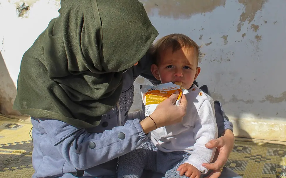 In Syrien ist die Zahl der Fälle von Mangelernährung in den letzten Jahren stark angestiegen. | UNICEF/Sargi Syrien Krieg: Der Krieg hat zu einem Anstieg von Mangelernährung geführt.