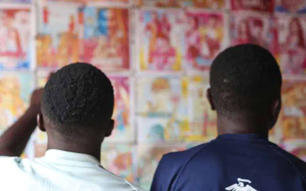 Kindersoldaten: Zwei Freunde, die sich wiedergefunden haben.