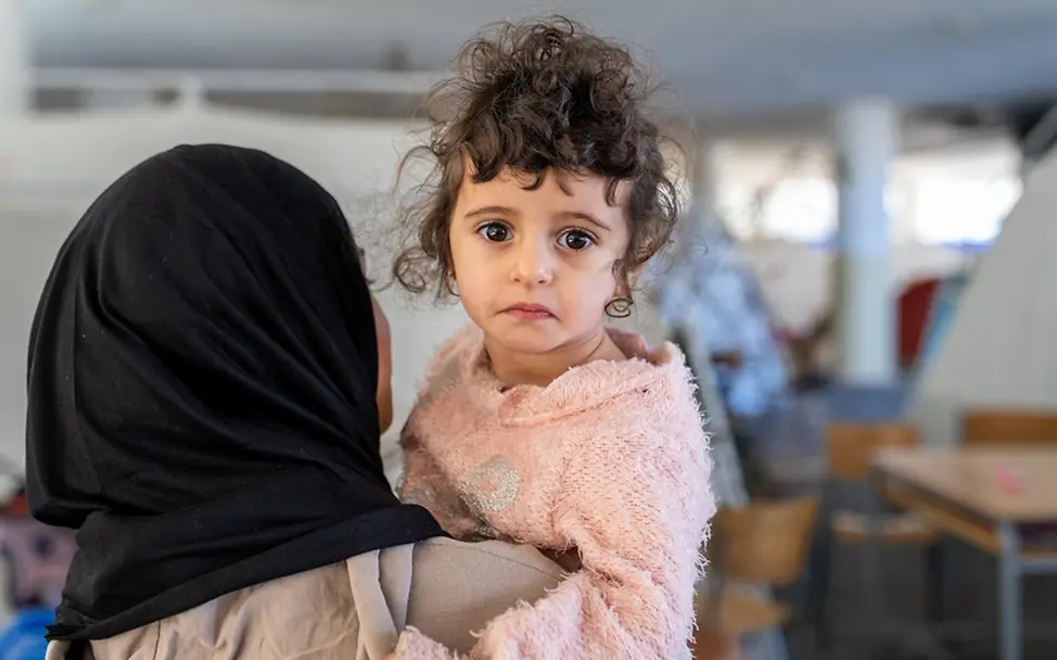 Libanon Krieg: Kinder wie dieses Mädchen sind auf der Flucht vor den Kämpfen. 