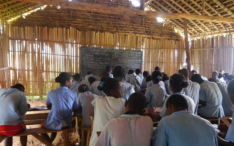 Die Qualität der Klassenräume ist oftmals schlecht. © UNICEF DT/2014/Karina Hövener Die Qualität der Klassenräume ist oftmals schlecht. © UNICEF DT/2014/Karina Hövener